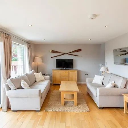 Retallack Resort 4 Bedroom Lodge - Hot Tub For Hire On Request -Pool & Spa Padstow Exterior photo