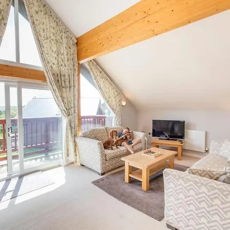 Retallack Resort 4 Bedroom Lodge - Hot Tub For Hire On Request -Pool & Spa Padstow Exterior photo